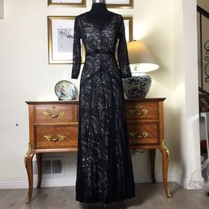 Stretchy black embroidery long sleeves evening dress